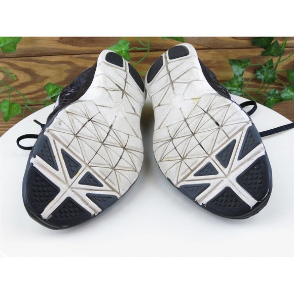 Nike Size 7.5 Women Sneaker Black Synthetic M Tr Connect 2 - Picture 11 of 11